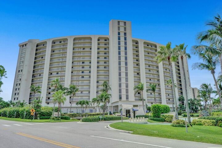 Property Photo: 400 Ocean Trail Way 504 FL 33477