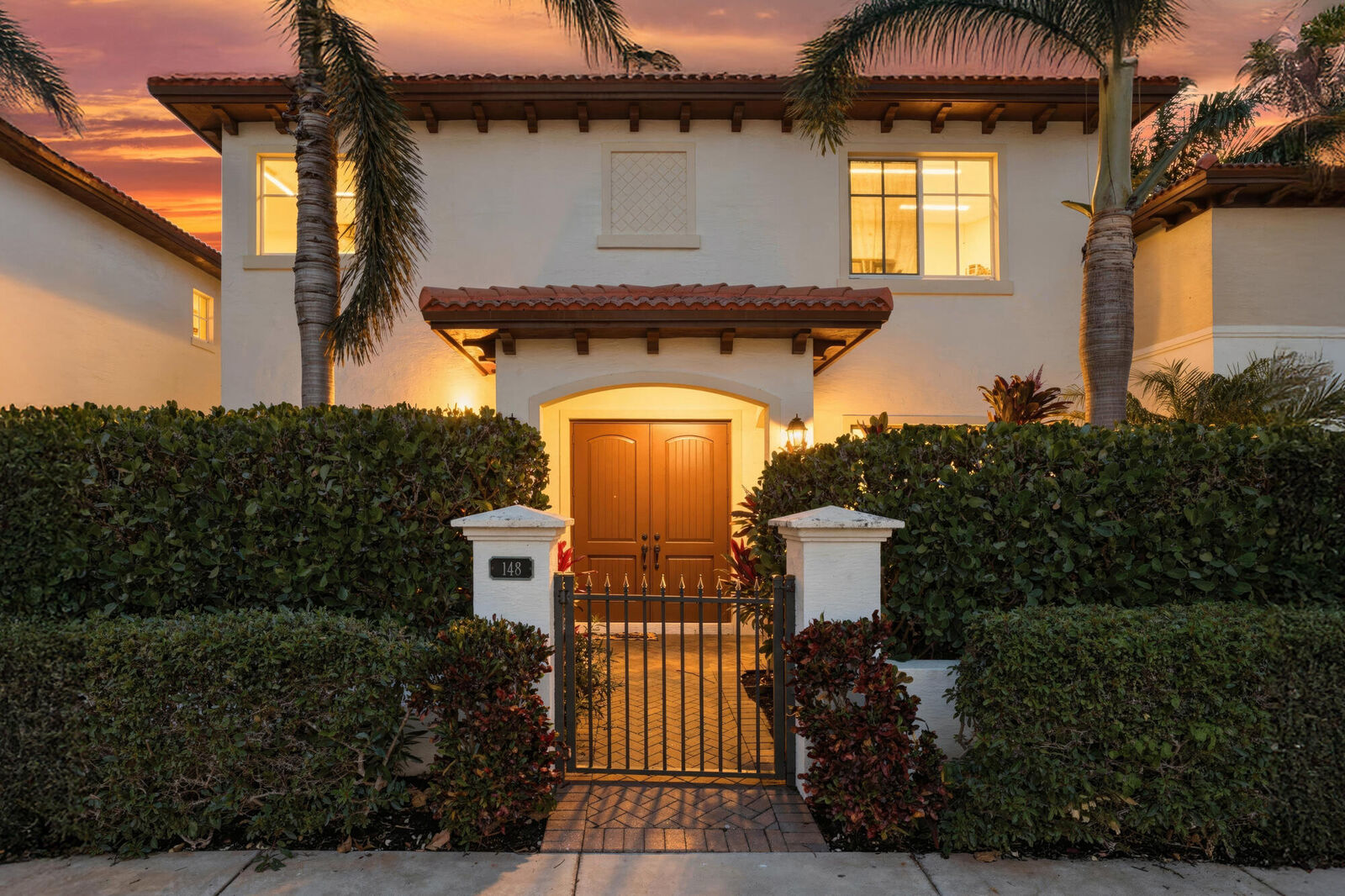 Property Photo: 148 NW Emerson Place FL 33432