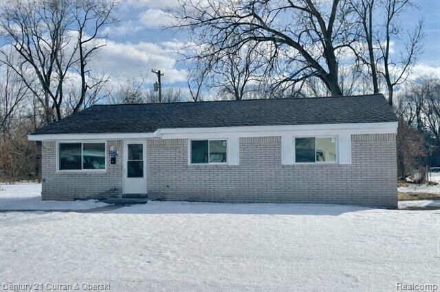 Property Photo:  26141 Yale Street  MI 48141 