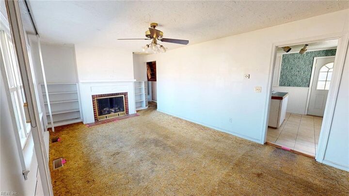 Property Photo:  1813 Canterbury Rd  VA 23666 