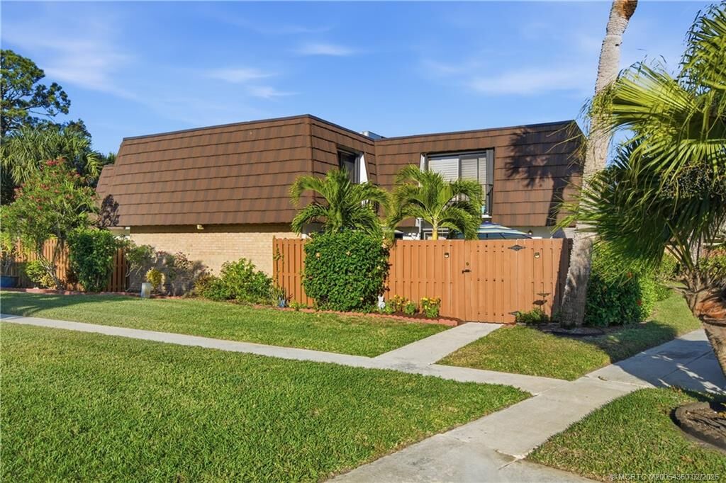 Property Photo:  5982 SE Riverboat Drive  FL 34997 