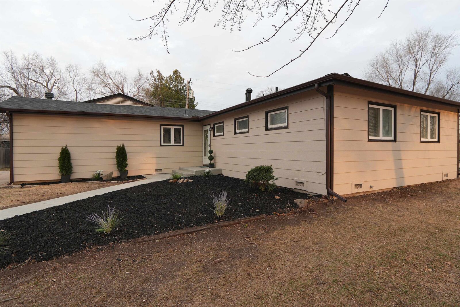 Property Photo:  7515 W Hale St  KS 67212-3507 