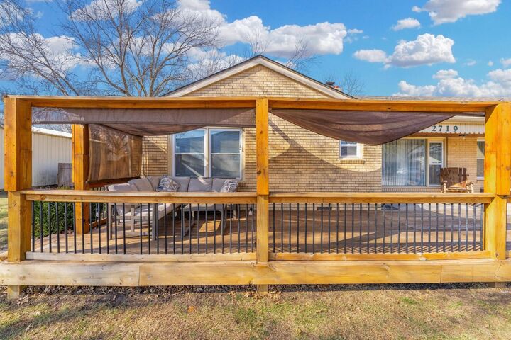 Property Photo: 2719 N Athenian Ave KS 67204