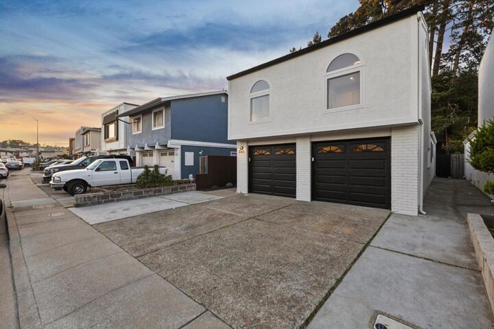 Property Photo:  550 Verducci Drive  CA 94015 