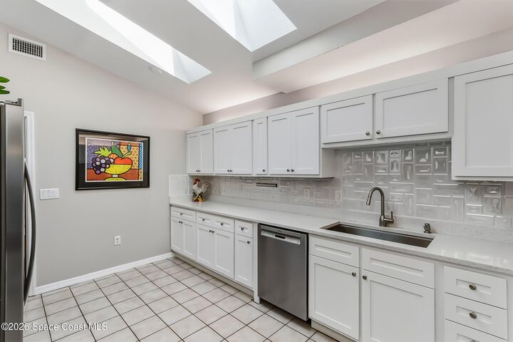 Property Photo:  984 S Fork Circle  FL 32901 