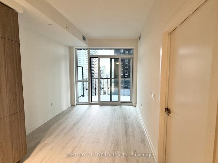 Property Photo: 110 Broadway Avenue 2604S ON M4P 1V7
