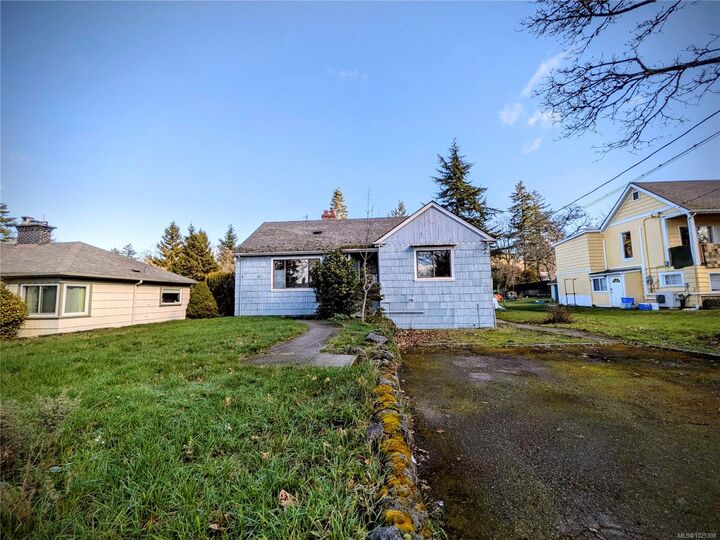 Property Photo: 3661 Craigmillar Ave BC V8P 3H2