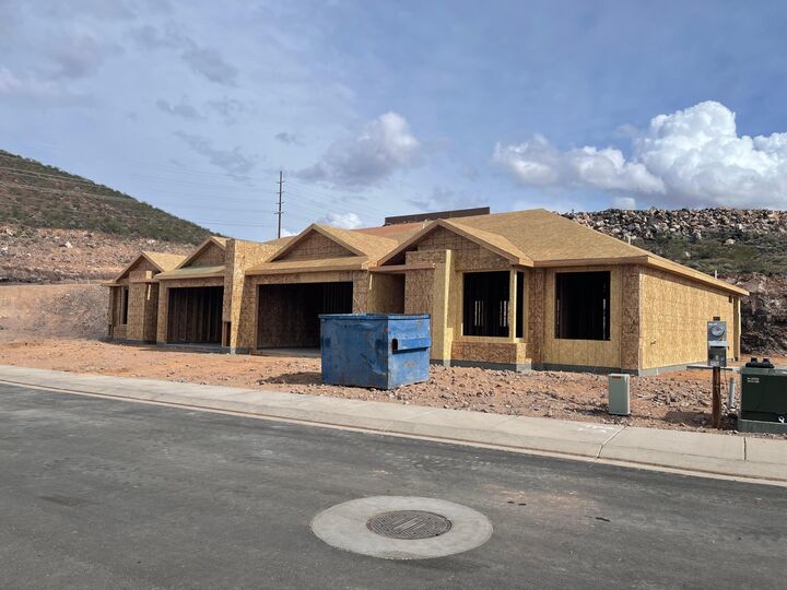 Property Photo:  1624 W 470 N  UT 84737 