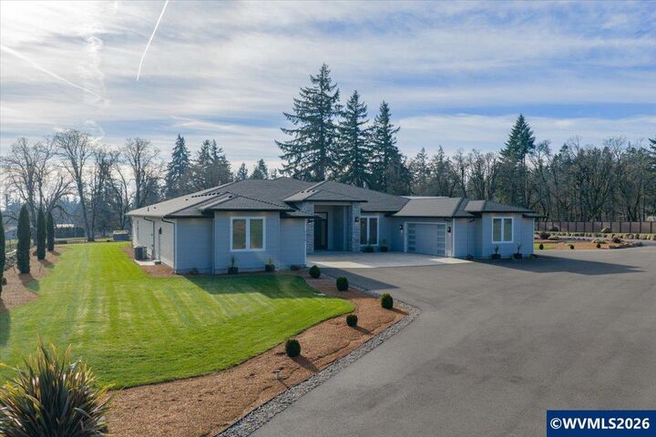 Property Photo: 6629 Pony Pl SE OR 97317