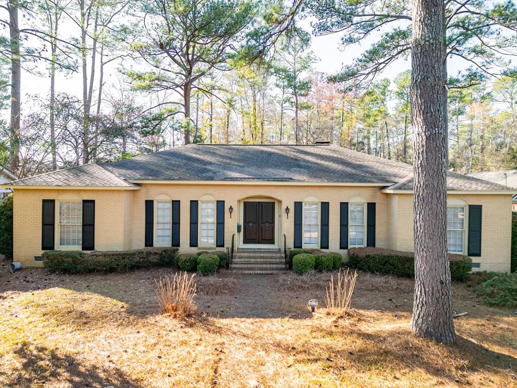 Property Photo:  1231 Hilltop Drive  GA 31707 