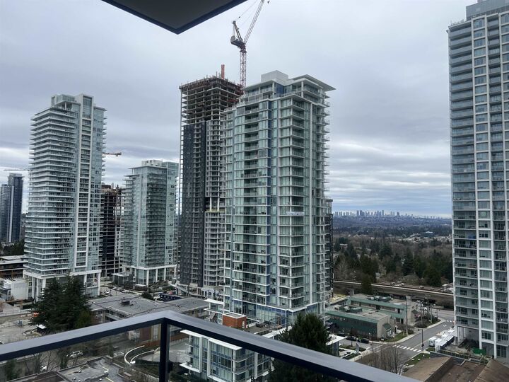 Property Photo:  537 Cottonwood Avenue 1407  BC V3J 0S4 