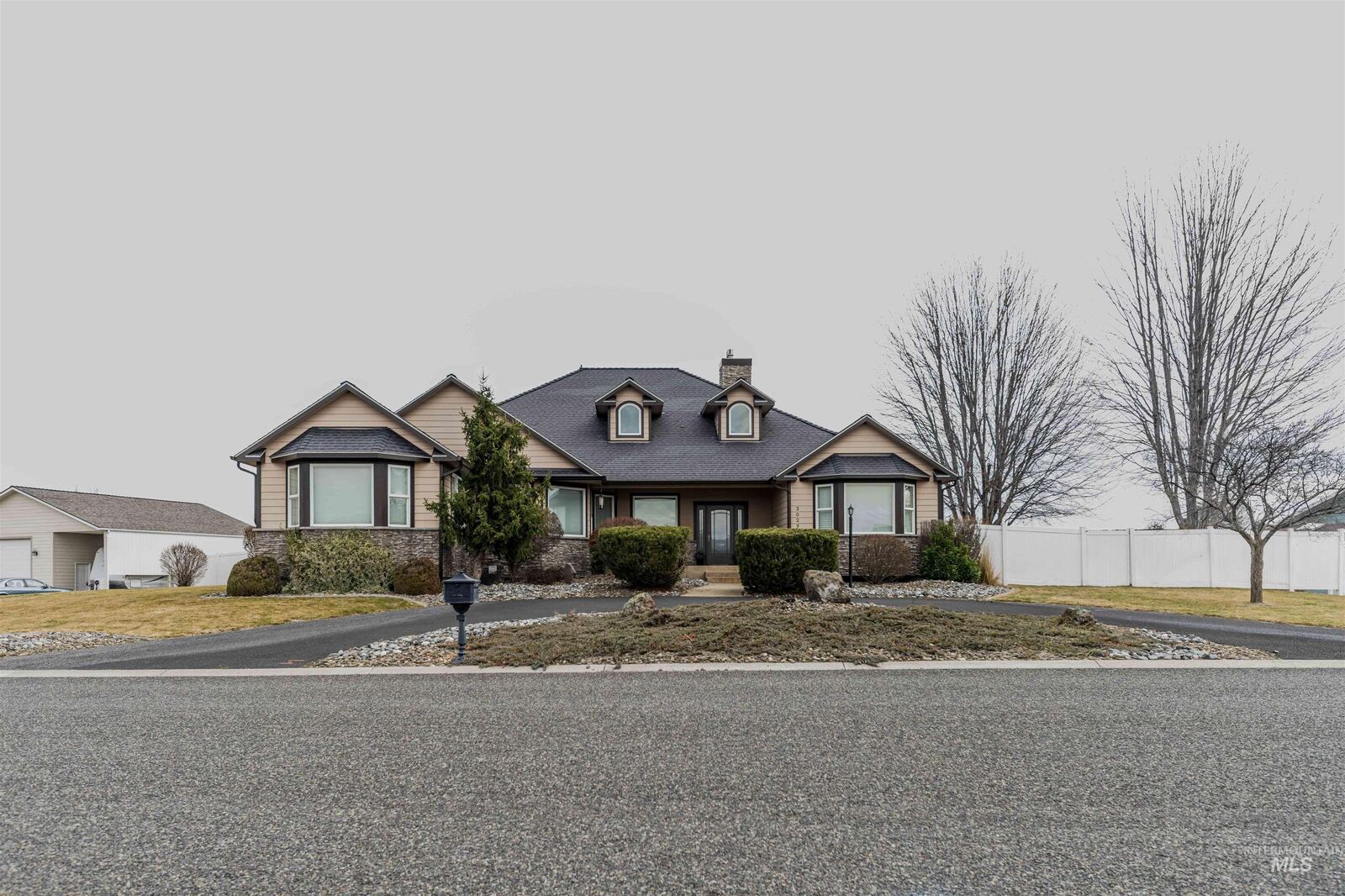 Property Photo:  2029 Marilyn Way  WA 99403 