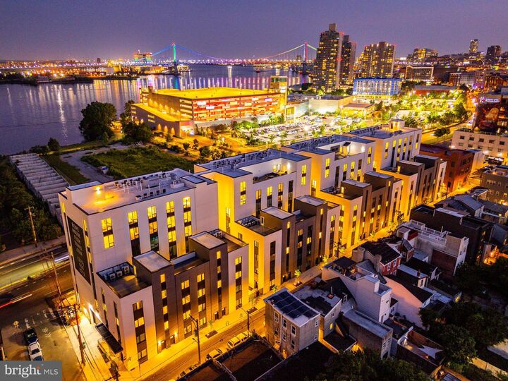 Property Photo:  1130 N Delaware Avenue 423  PA 19125 