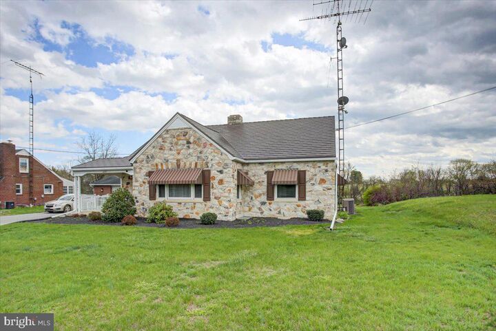 Property Photo:  6602 Lincoln Way West  PA 17252 