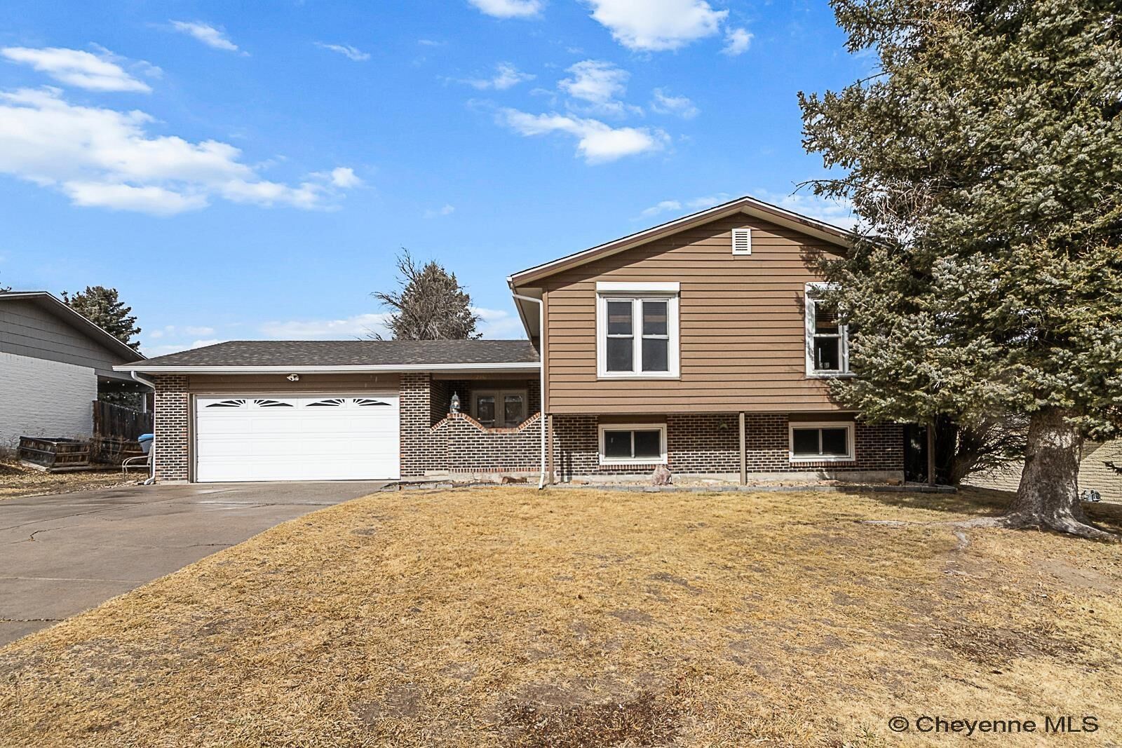 Property Photo:  2332 Pattison Ave  WY 82009 