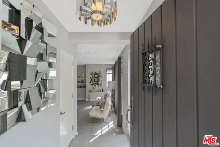 Property Photo: 1250 N Harper Ave CA 90046