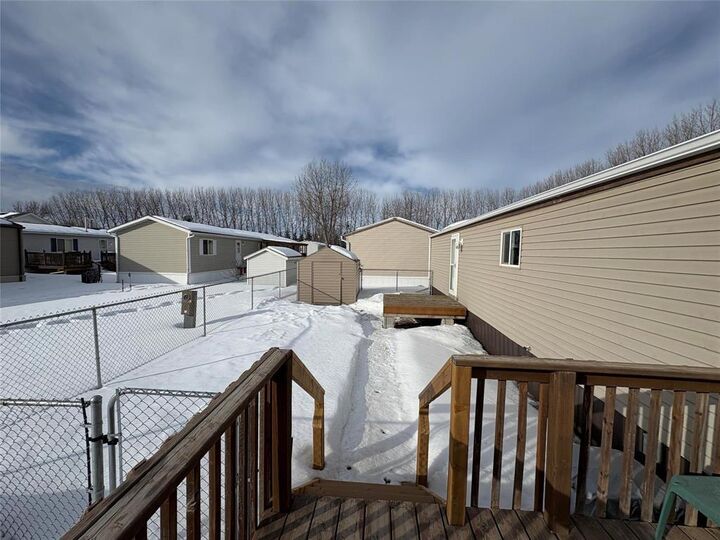 Property Photo:  74 Triangle Road  MB R7N 3M9 