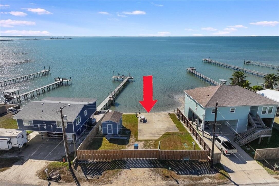 Property Photo:  614 Copano Cove Road  TX 78382 