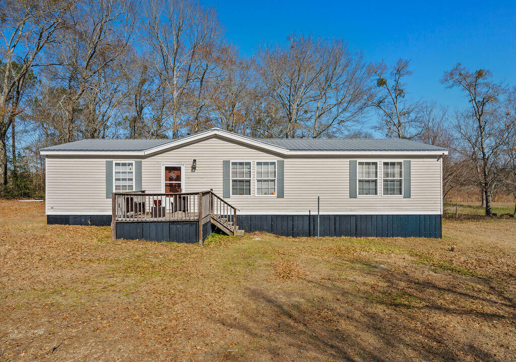 Property Photo:  18097 Country Cross Road Road  AL 36442 