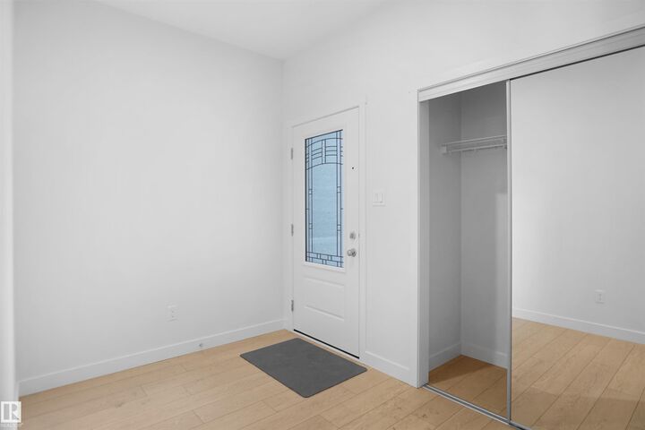 Property Photo:  1332 11 Avenue NW  AB T6T 2R6 