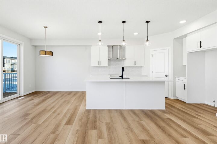 Property Photo:  22812 82 Avenue NW  AB T5T 7X9 