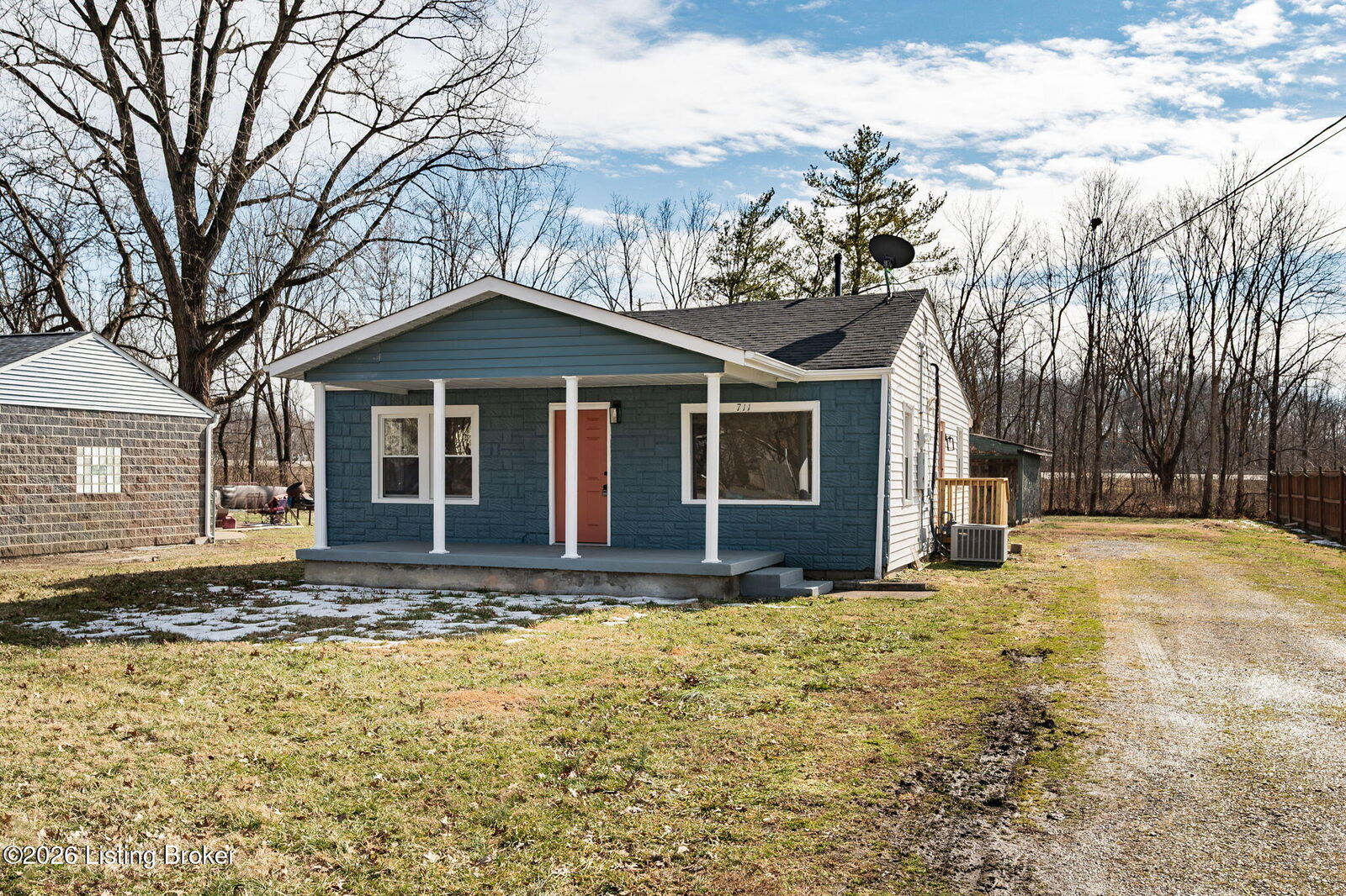 Property Photo:  711 Shaffer Rd  KY 40118 
