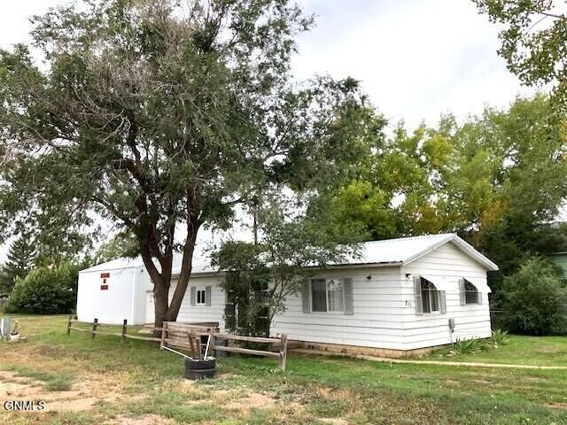 Property Photo:  211 Bismarck Street  ND 58638 