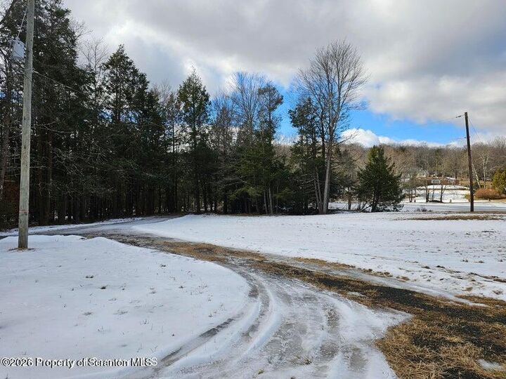 Property Photo:  22 Suetta Lane  PA 18444 