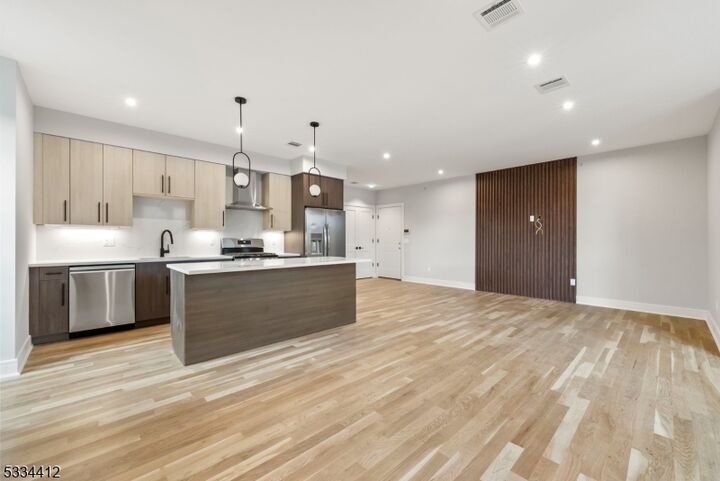 Property Photo: 178 Newark Pompton Tpke 302 NJ 07424