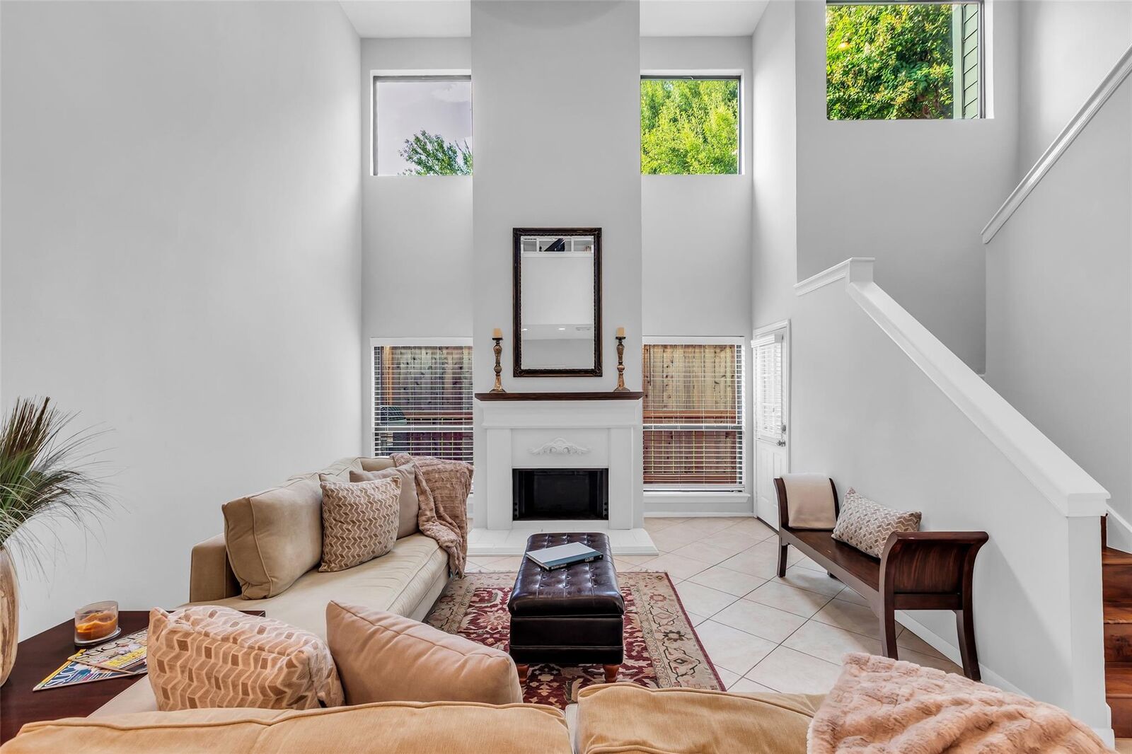 Property Photo: 2555 Bering Drive 15 TX 77057