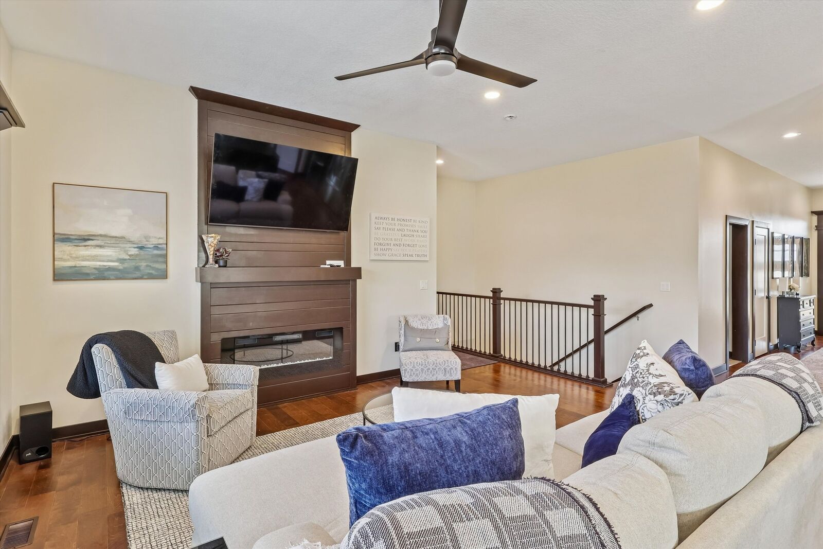 Property Photo:  1904 NW Prairie Creek Drive  IA 50111 