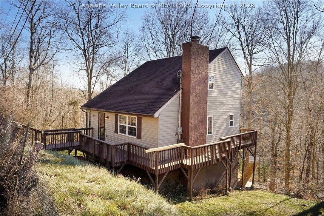 Property Photo: 1052 Meadowview Lane WV 25177