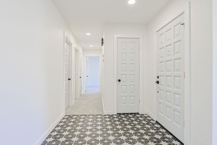 Property Photo:  401 Kingsway Dr.  TX 75684 