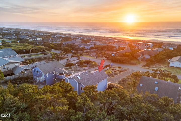 Property Photo:  3401 NW Hidden Lake Drive  OR 97394 