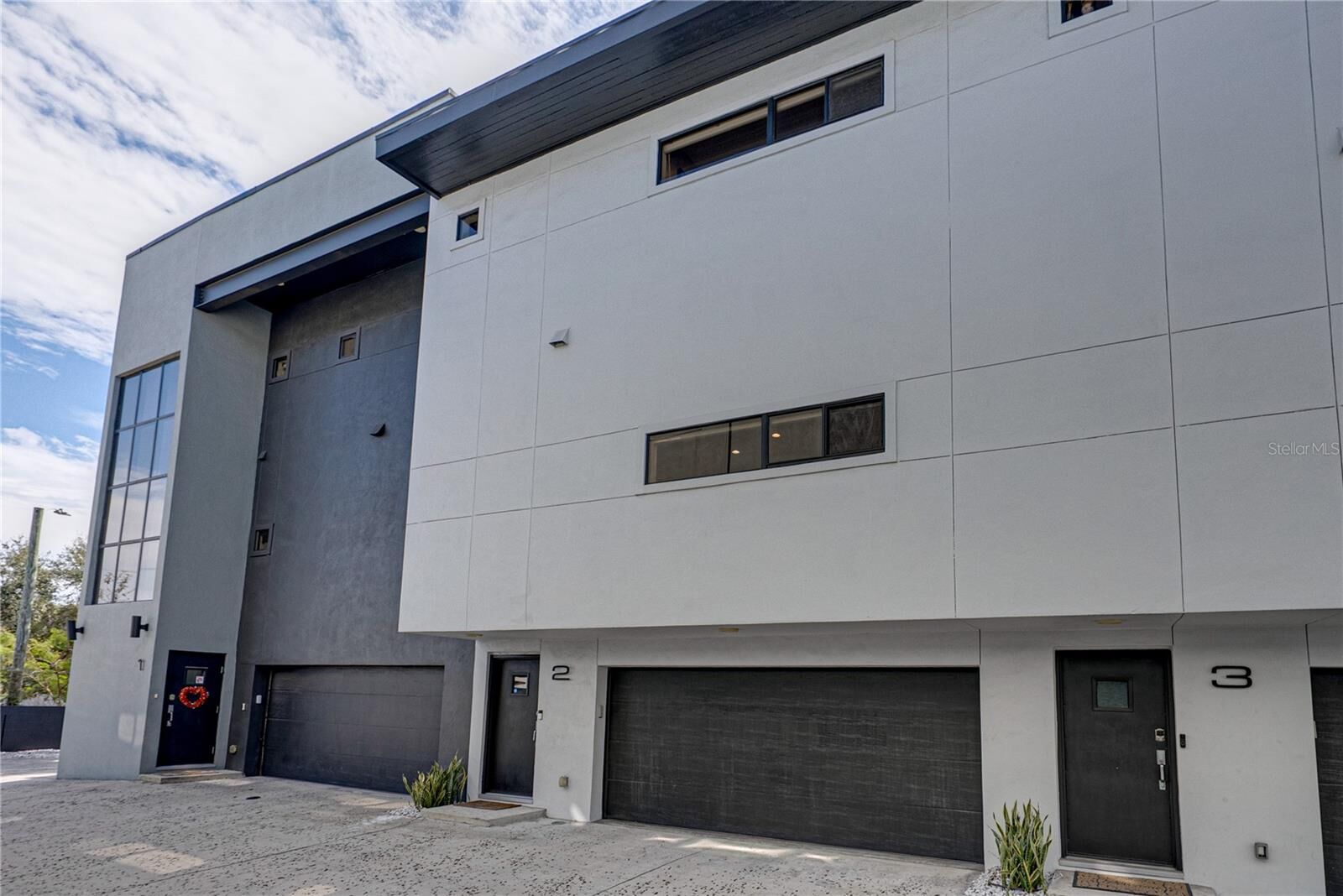 Property Photo: 3012 W Barcelona Street 2 FL 33629