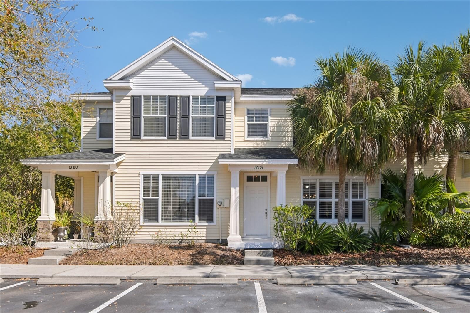 Property Photo: 12304 Country White Circle FL 33635