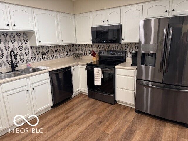 Property Photo:  1639 Magnolia Drive  IN 46143 