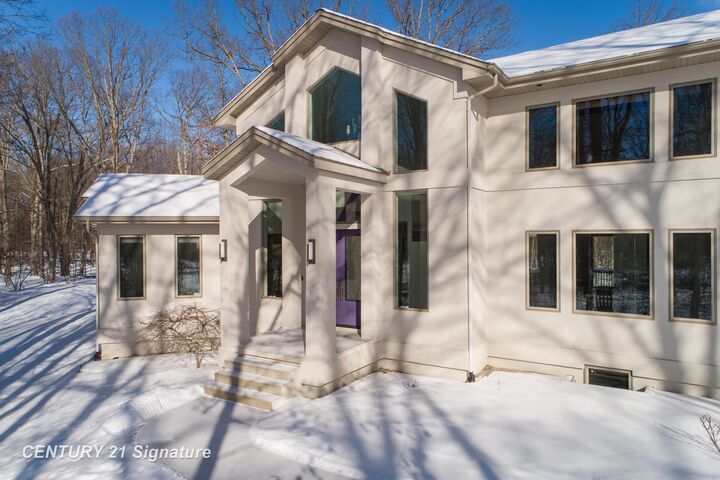 Property Photo:  2627 N Odyssey Lane  MI 48642 