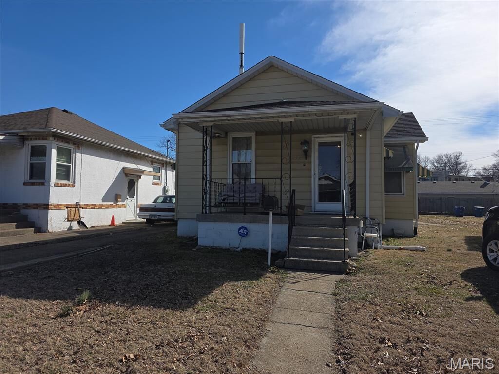 Property Photo:  2954 Washington Avenue  IL 62040 