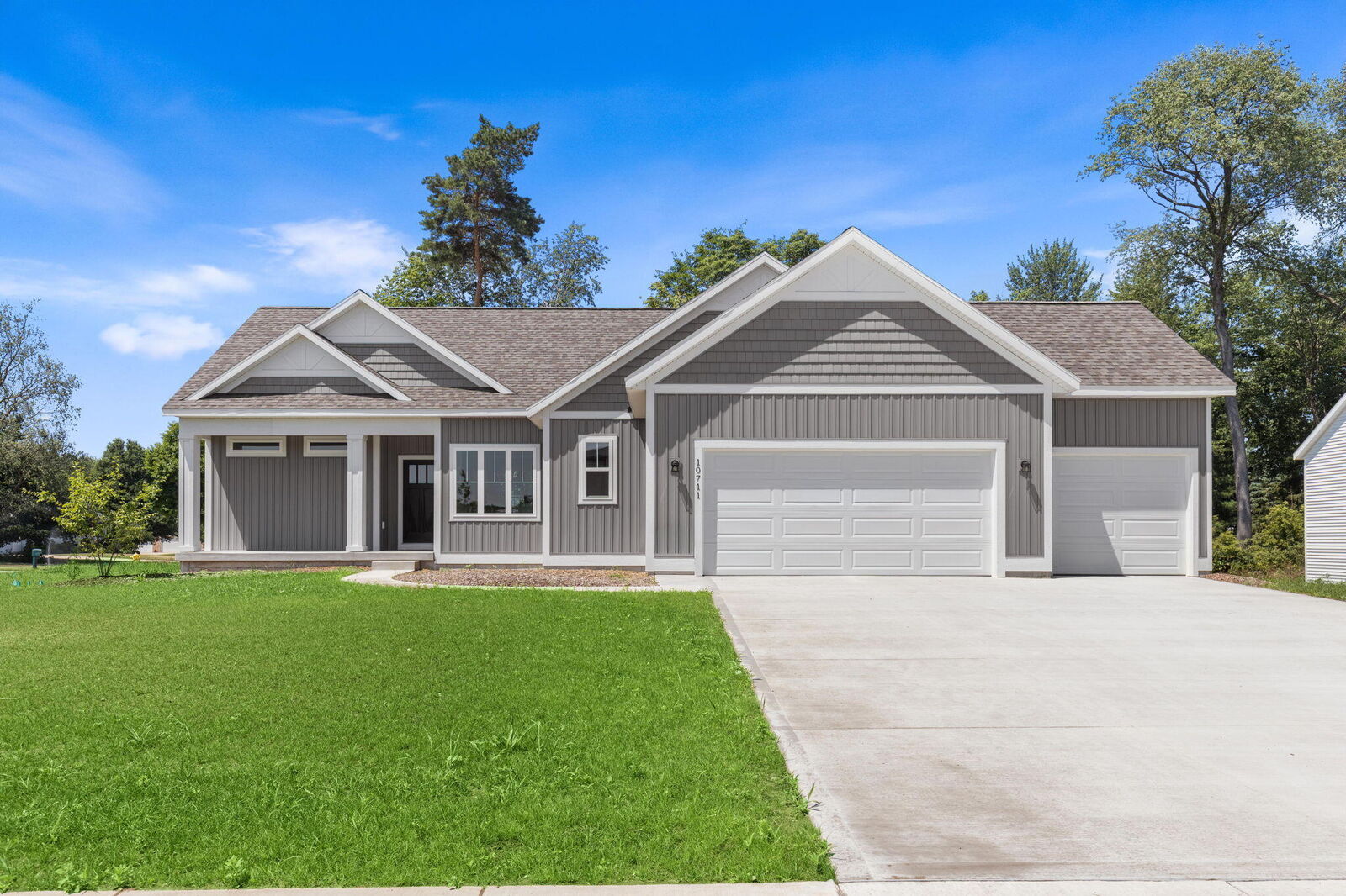 Property Photo: 10711 Greyhound Avenue MI 49401