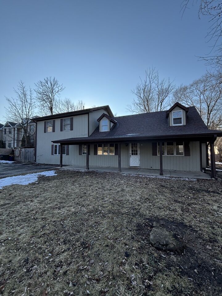Property Photo: 640 Pfingsten Road IL 60062