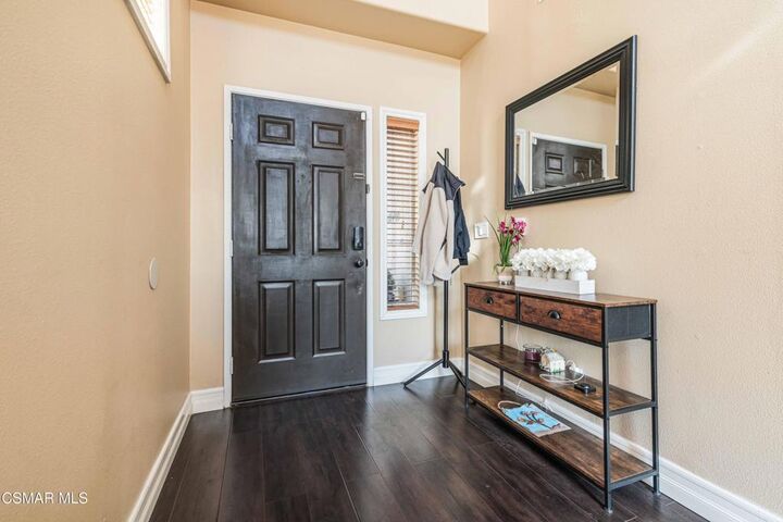 Property Photo:  969 Roldan Avenue  CA 93065 