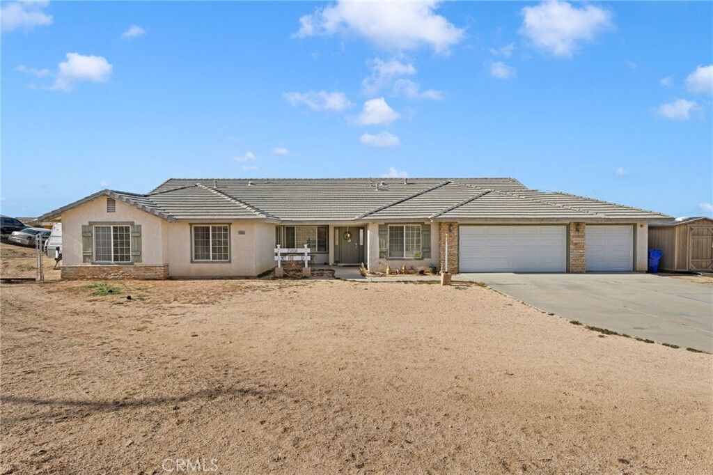 Property Photo:  25850 Mountain View  CA 92308 