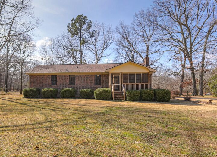 Property Photo: 1700 Harton Blvd TN 37388
