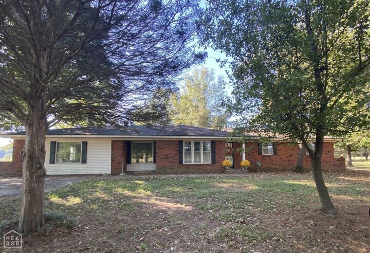 Property Photo:  2001 Arrowhead Farm Road  AR 72401 