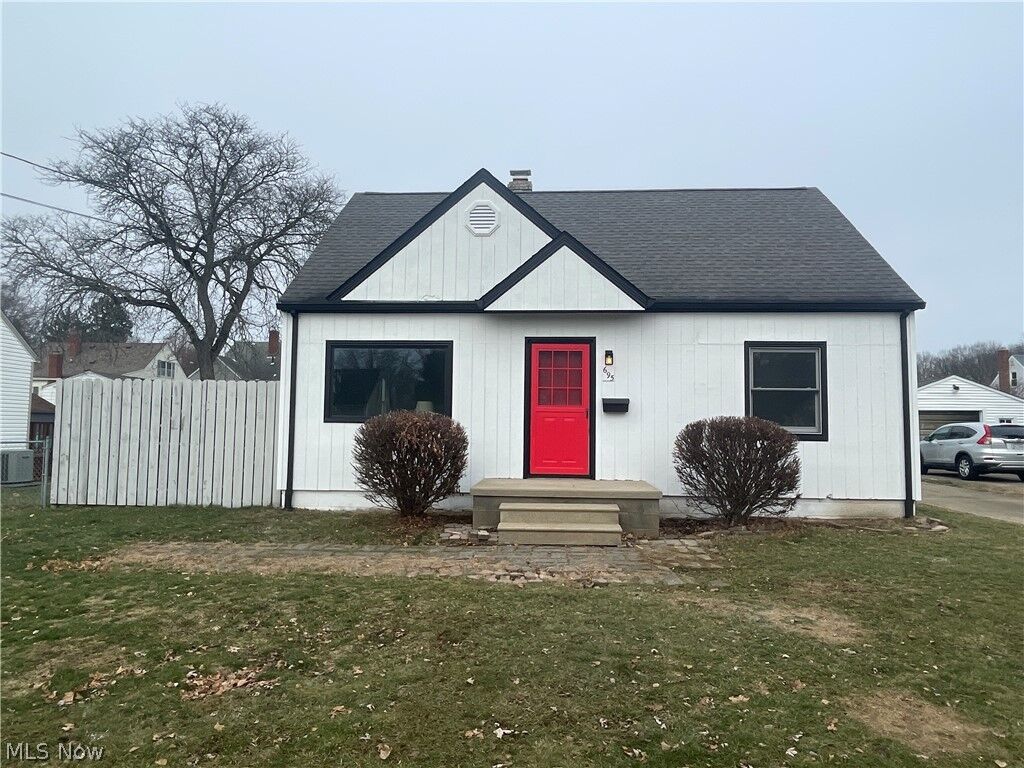 Property Photo:  695 Cooper Avenue  OH 44306 