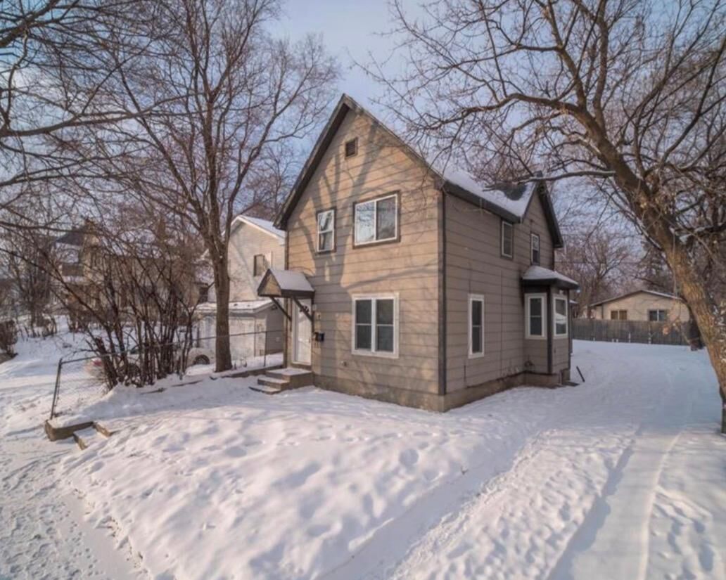 Property Photo: 9 Acker Street W MN 55117