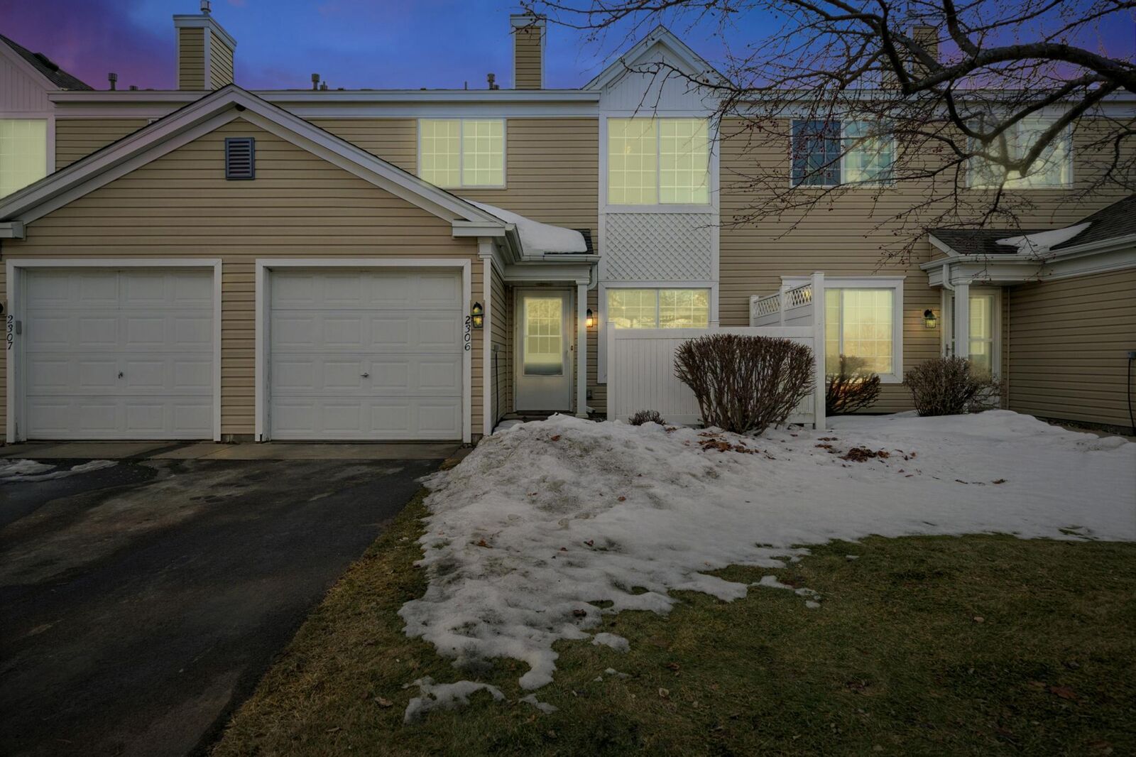 Property Photo:  1825 Southcross Drive W 2306  MN 55306 