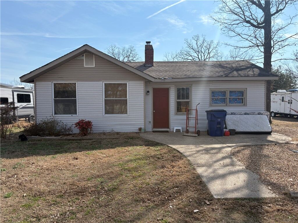 Property Photo:  103 Oak Street  AR 72619 