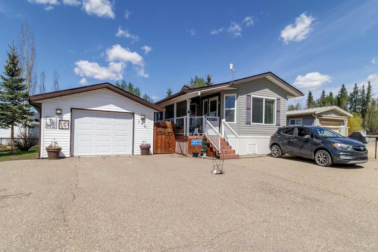 Property Photo: 192A 10046 Township Road 422 AB T0C 2J0